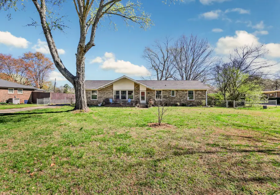 2178 Allendale Dr, Clarksville, TN 37043 - #2