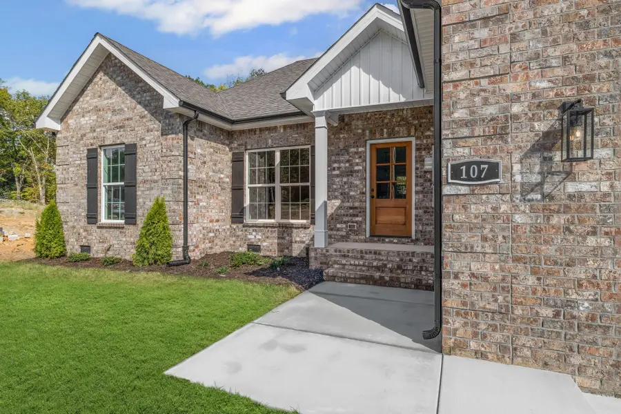107 Stonebrook Dr, Shelbyville, TN 37160 - #2