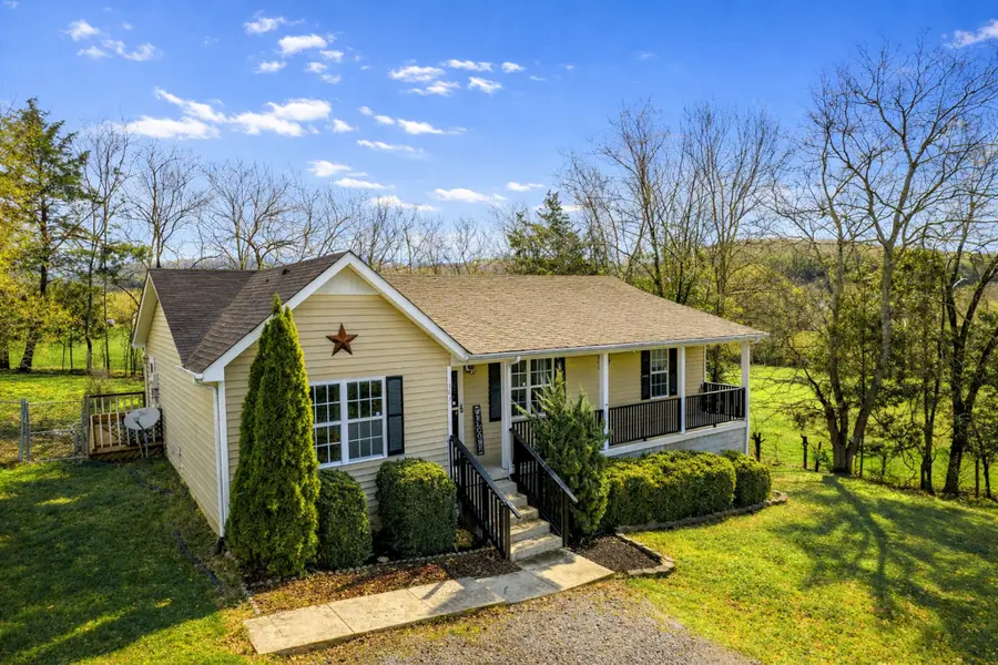 103 Hillview Dr, Woodbury, TN 37190 - #2