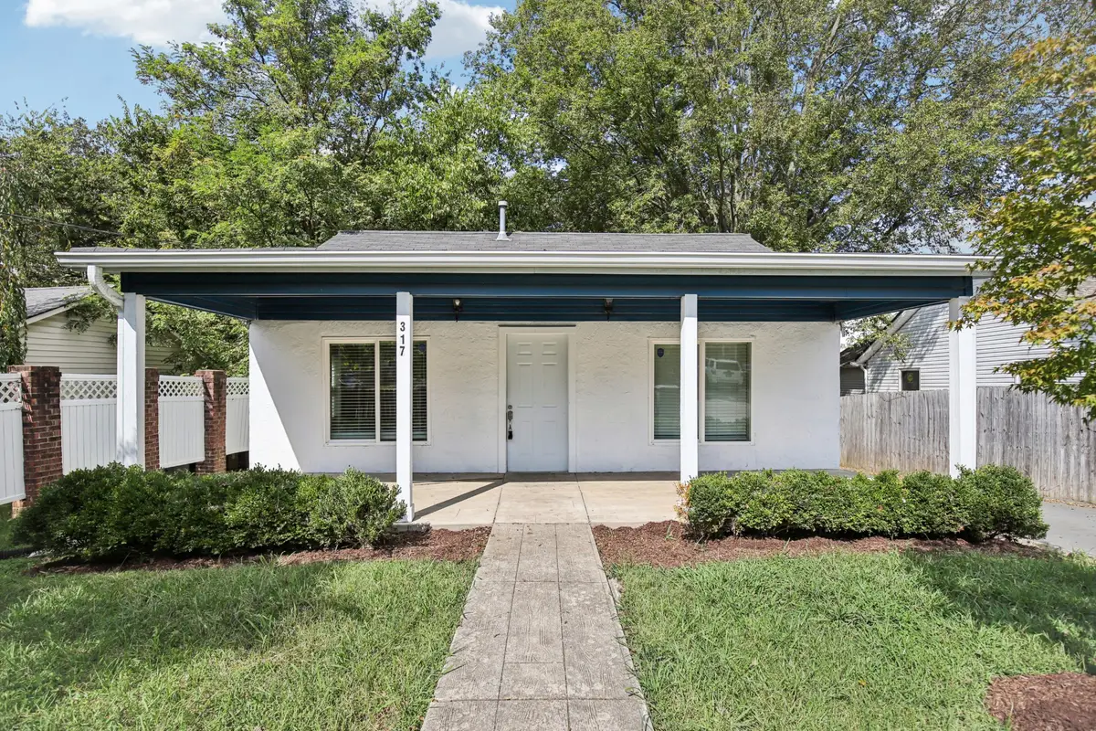 317 E 17th St, Columbia, TN 38401 - #1