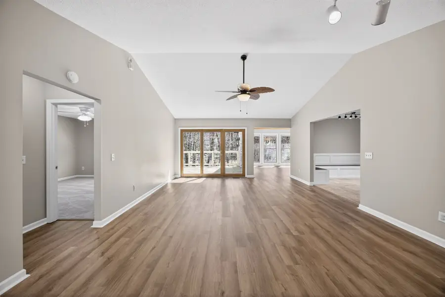 204 Meadowview Dr, Crossville, TN 38558 - #2