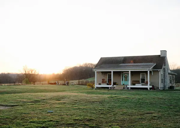 2430 Santa Fe Pike, Columbia, TN 38401