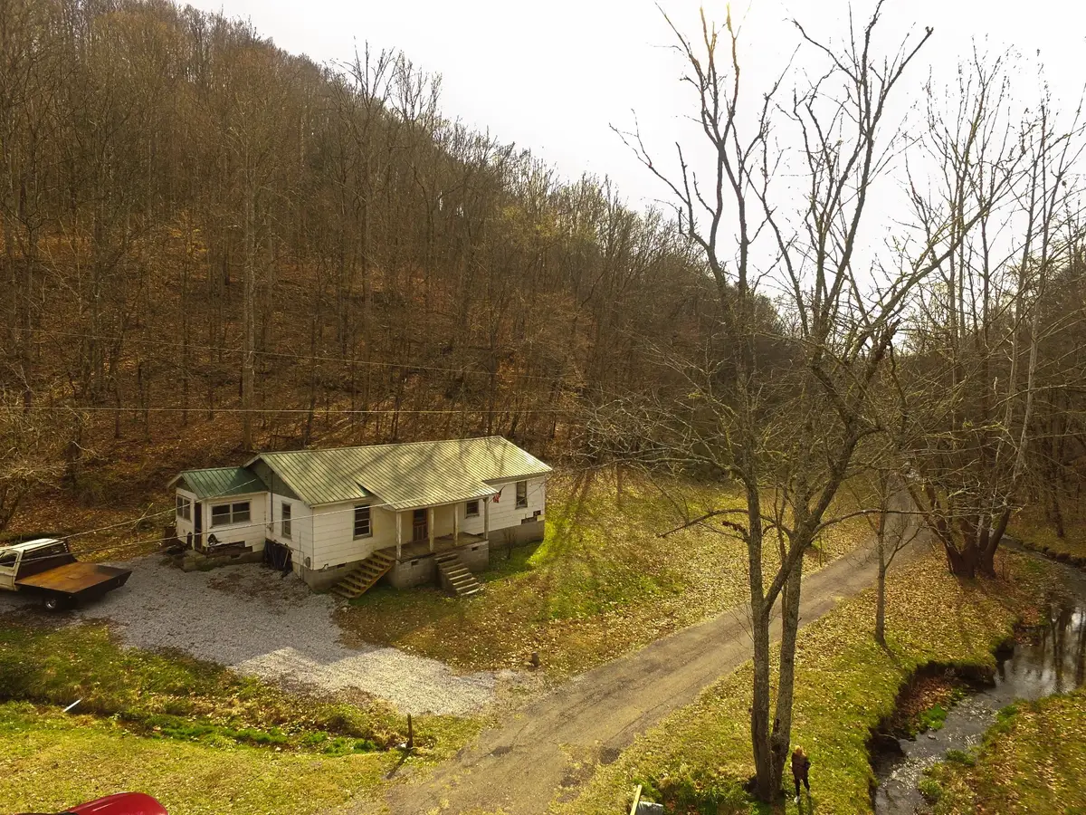 290 Hazel Huffines Ln, Whitleyville, TN 38588 - #1