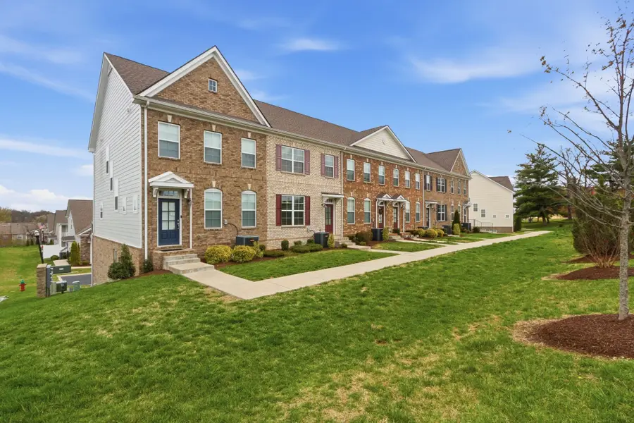 204 Kinsale Dr, Spring Hill, TN 37174 - #2