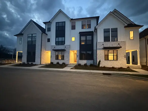 2080 Conductor Ln, Thompsons Station, TN 37179