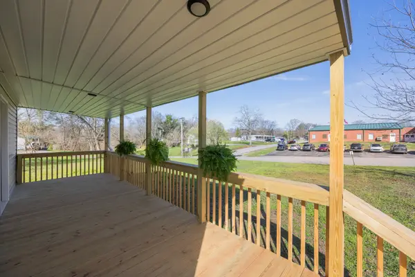 230 Texas Ave, Parsons, TN 38363