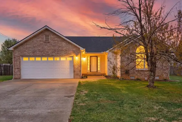 907 Tudor Ln, Clarksville, TN 37042