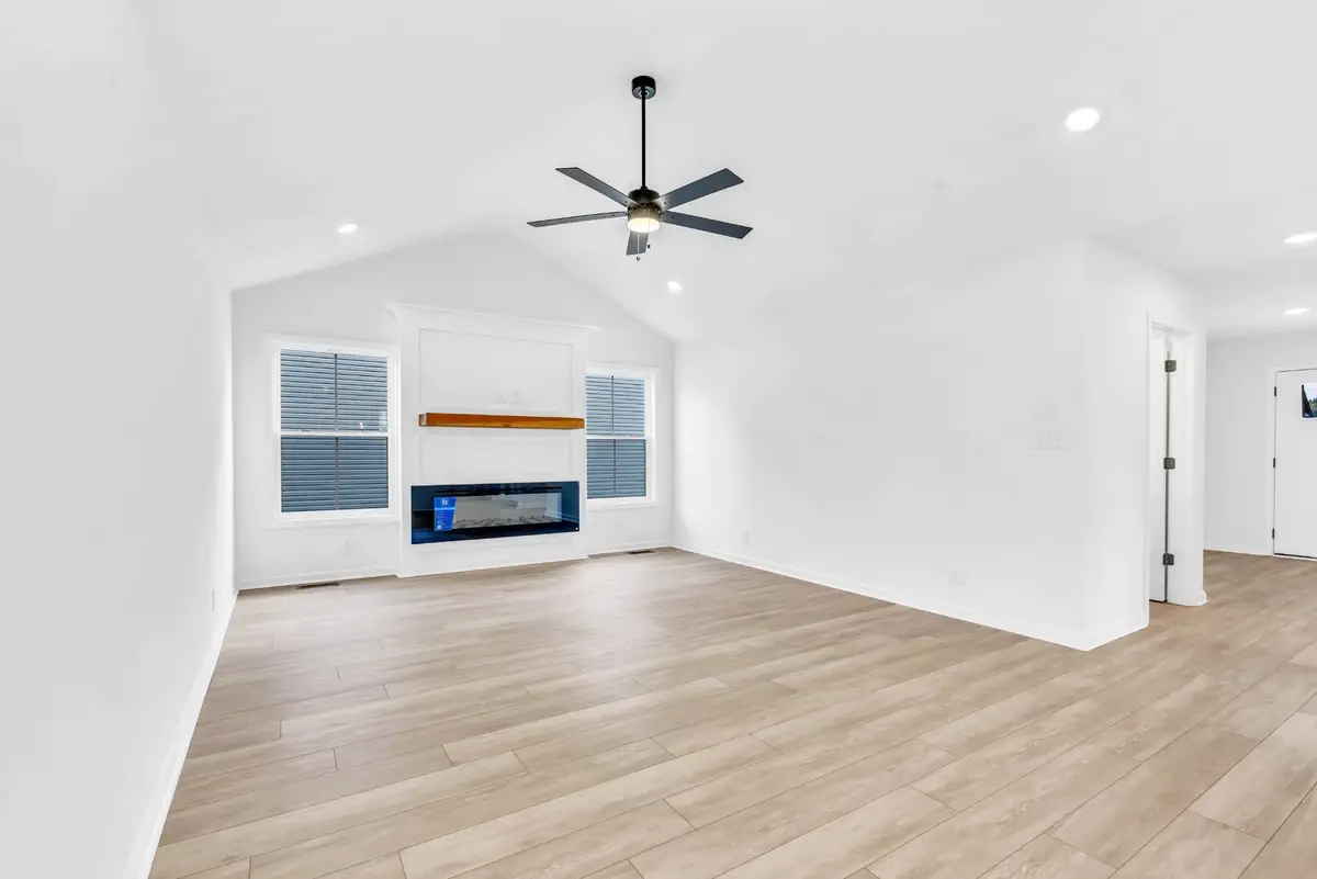 1154 Tybee Dr, Clarksville, TN 37042 - #1