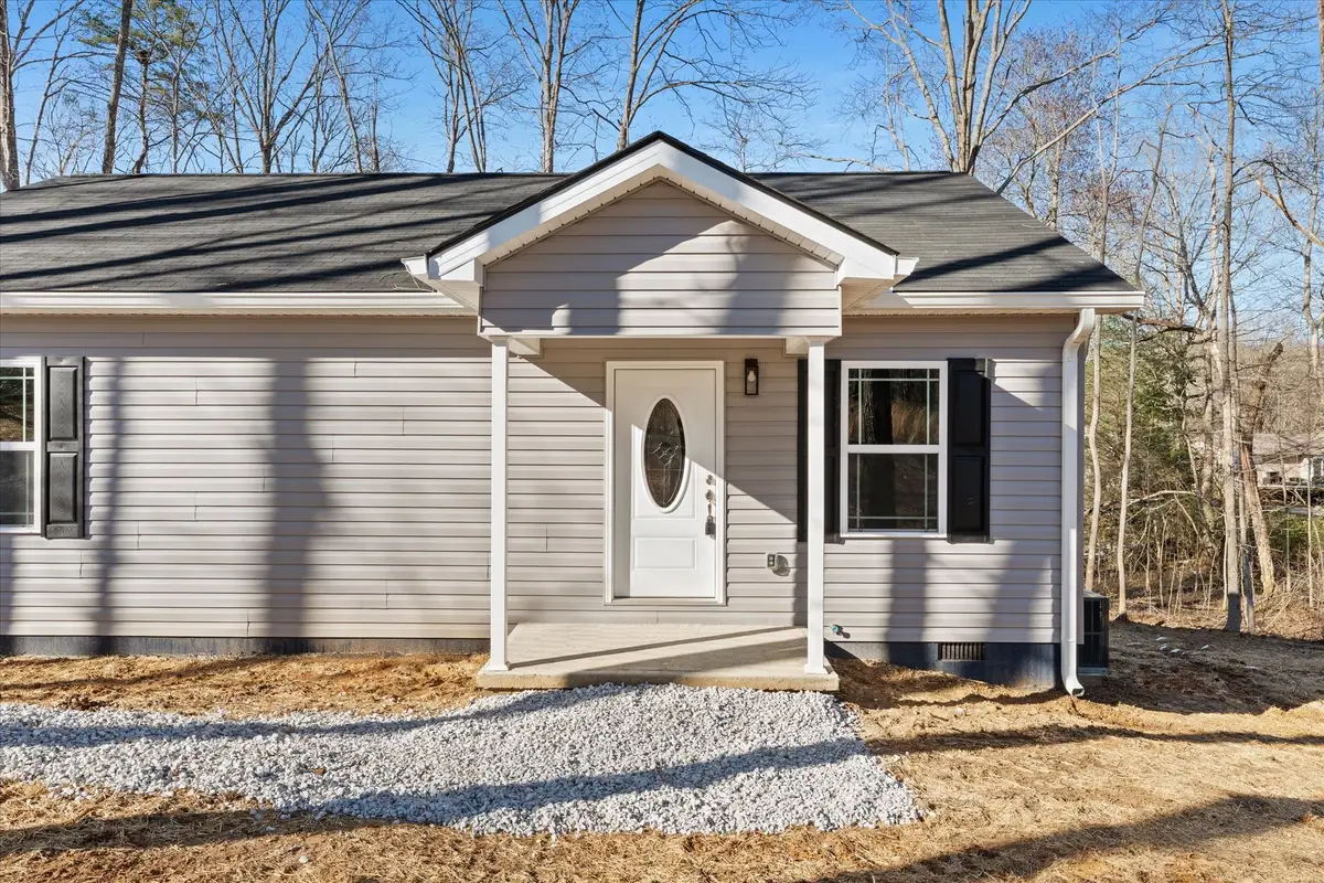 18 Central St, Tracy City, TN 37387 - #1