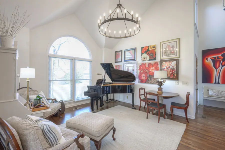 1905 Liberty Sq, Nashville, TN 37215 - #2