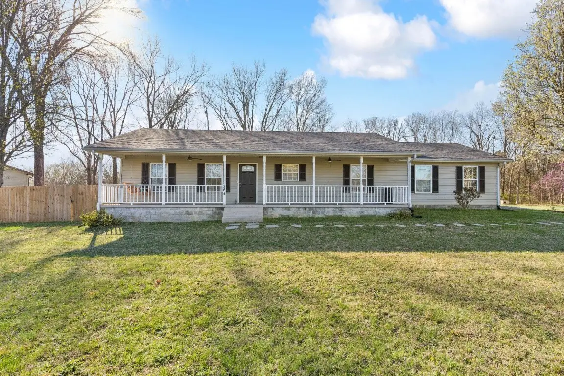 264 Stanley Blvd, Shelbyville, TN 37160 - #1