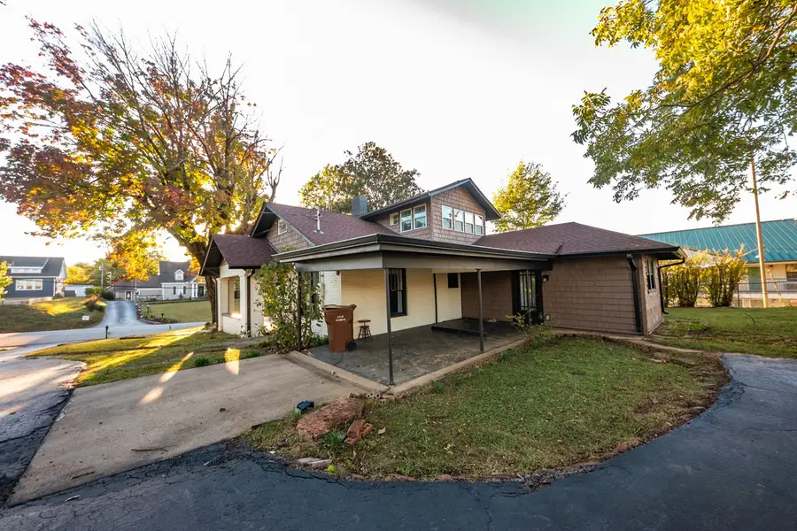 44 Main St N, Lexington, TN 38351 - #3