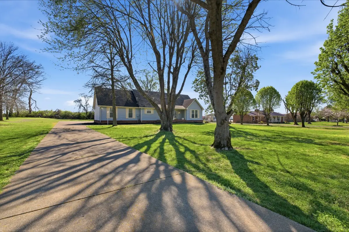 751 Harden St, Gallatin, TN 37066 - #1