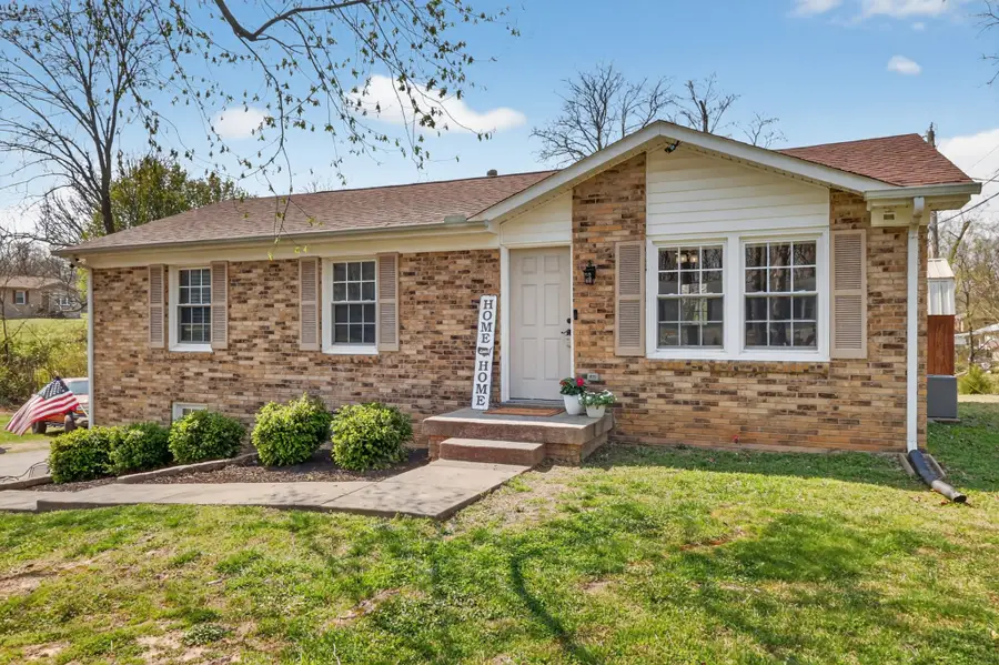 115 Spanish Ct, Dickson, TN 37055 - #2