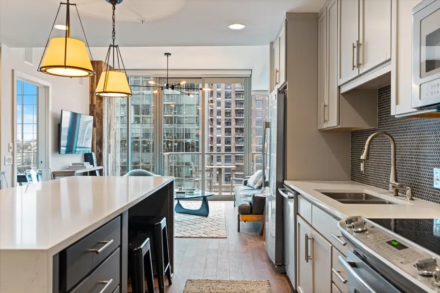 1212 Laurel St #906, Nashville, TN 37203 - #2