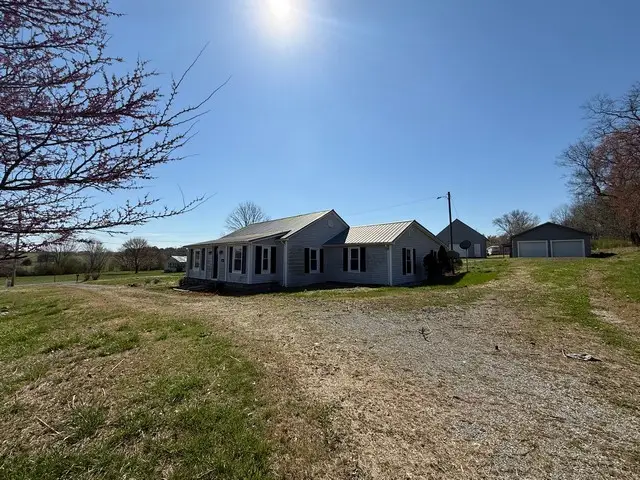 469 Fred Cooper Rd, McMinnville, TN 37110 - #1