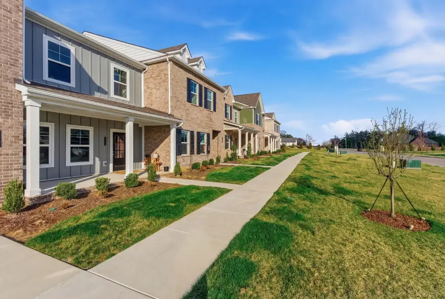 725 Coburg Pvt St, Gallatin, TN 37066 - #3