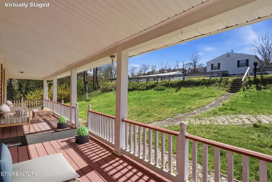 601 Kingston St, Lenoir City, TN 37771 - #2