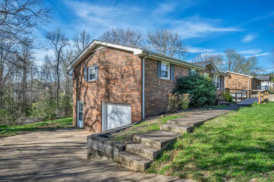 1151 Chestnut Dr, Burns, TN 37029 - #2