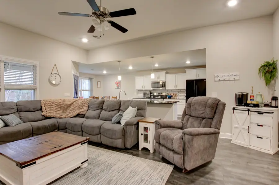 122 Lucerne Ln, Clarksville, TN 37040 - #3