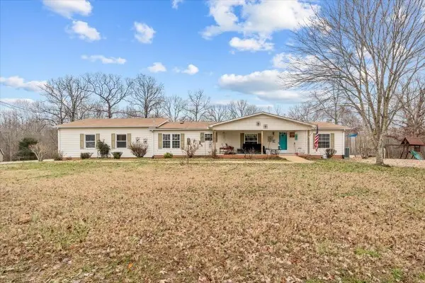 305 Lucas Ridge Ln, Waverly, TN 37185