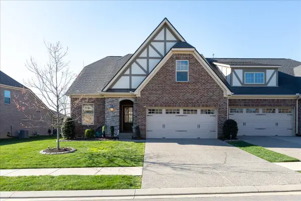 1063 Callaway Dr, Lebanon, TN 37087