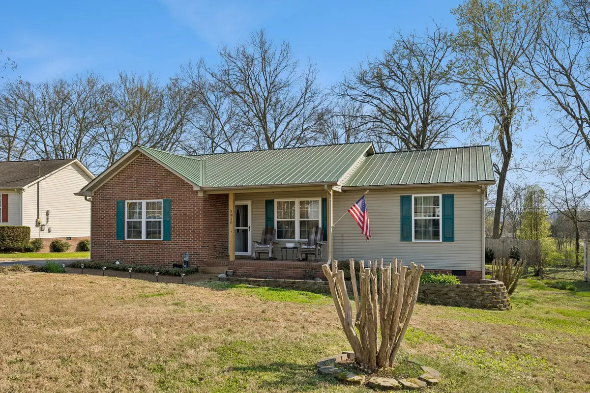 2910 Edge Park Ct, Columbia, TN 38401 - #1