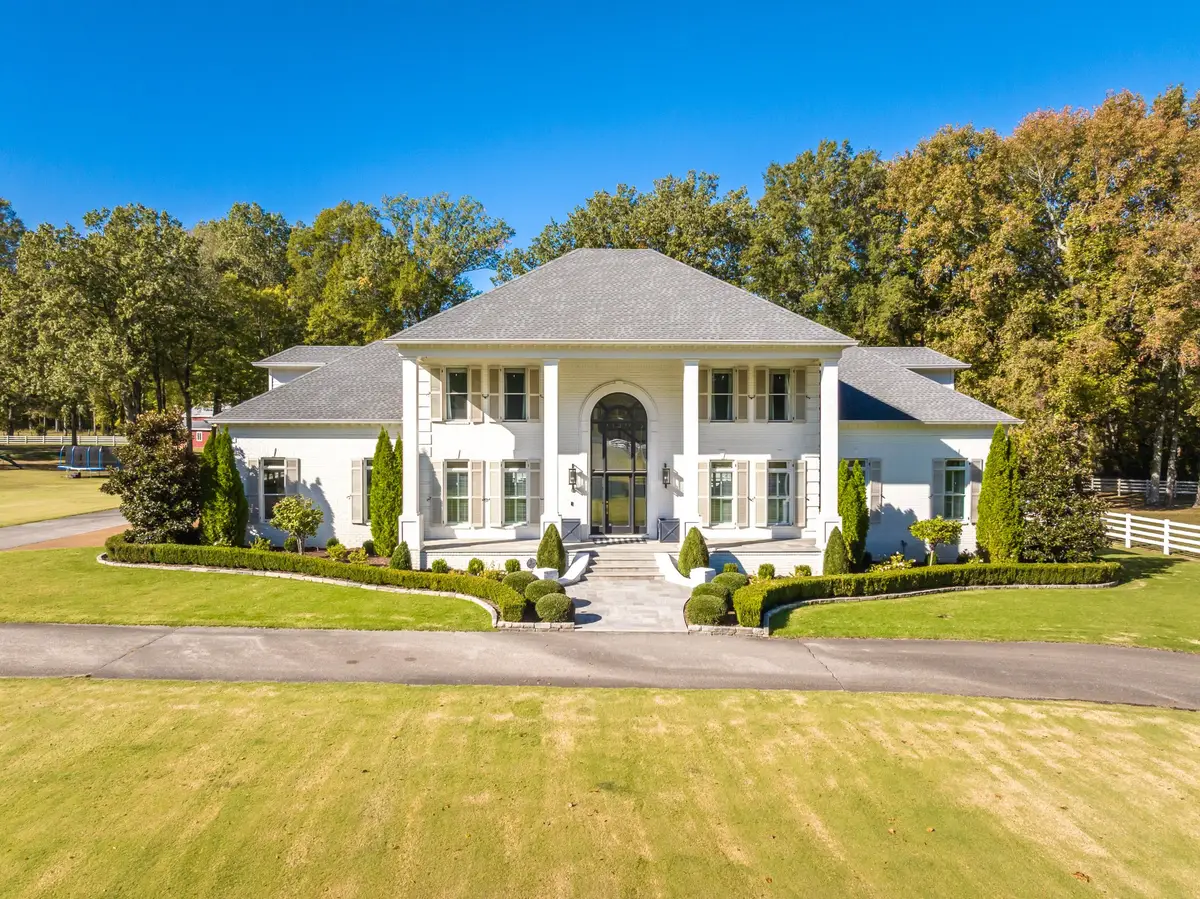 135 Windy City Rd, Jackson, TN 38305 - #1