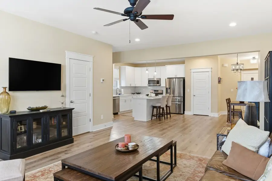 7030 Westside Cir, Nashville, TN 37205 - #3