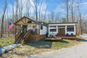 781 Burns Hill Rd, Lobelville, TN 37097 - #1