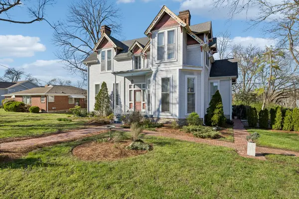 2500 Woodlawn Dr, Nashville, TN 37212