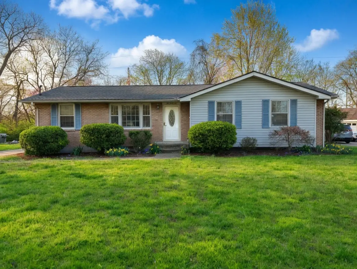 239 Southburn Dr, Hendersonville, TN 37075 - #1