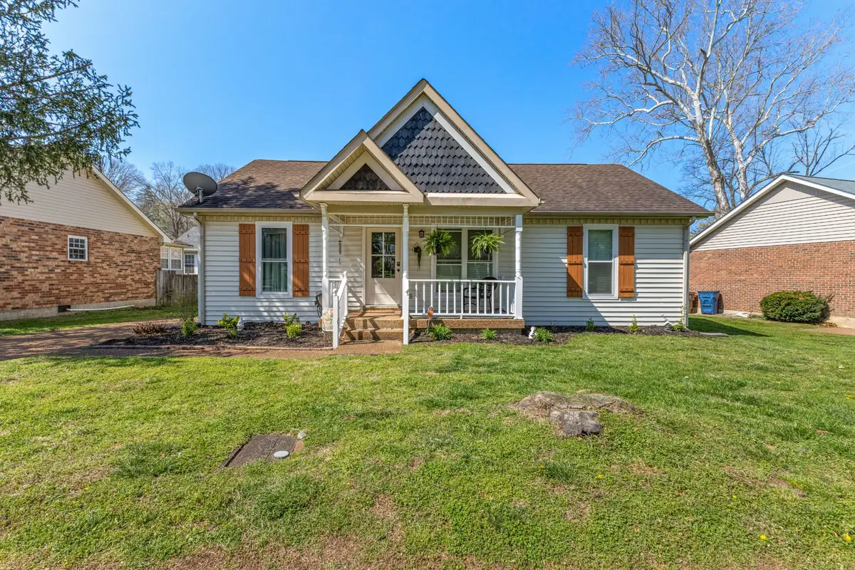 105 Heathcote Ct, Goodlettsville, TN 37072 - #1