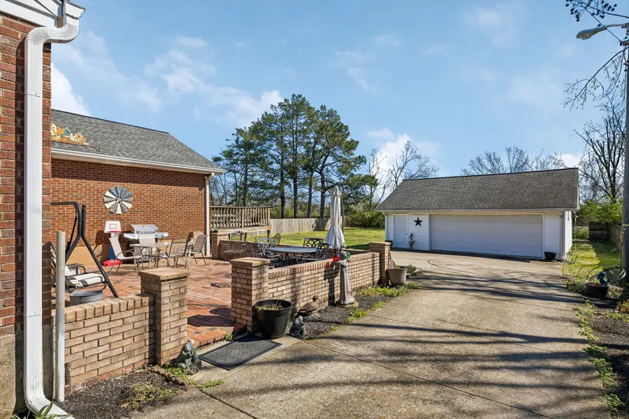 929 Lemont Dr, Nashville, TN 37216 - #2