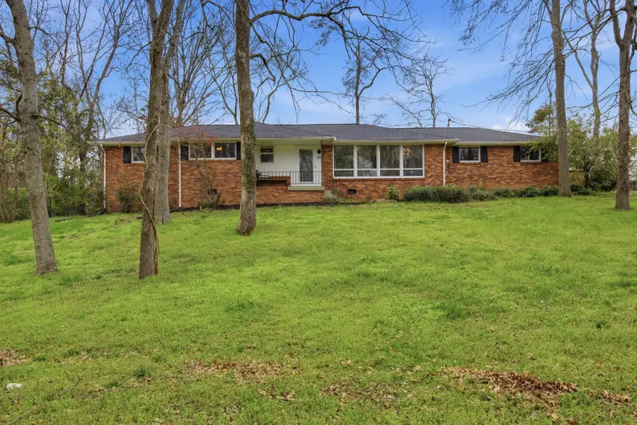 810 N Graycroft Ave, Madison, TN 37115 - #3