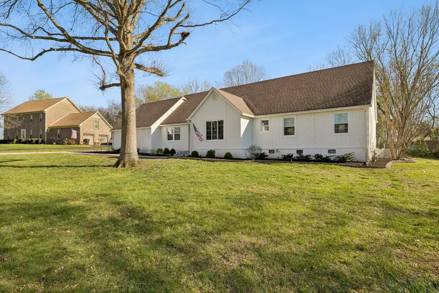 1437 Twin Feather Dr, Murfreesboro, TN 37129 - #2