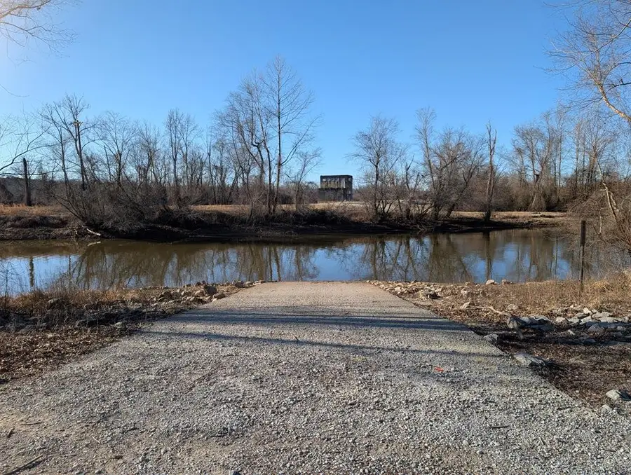 628 Tom White Rd, Big Sandy, TN 38221 - #3