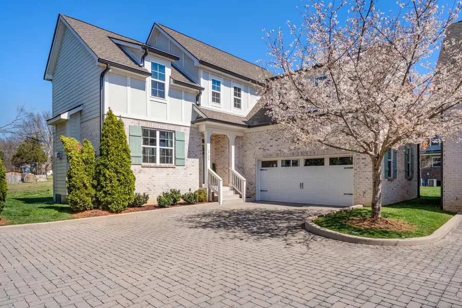 2724 Lakeland Dr, Nashville, TN 37214 - #2