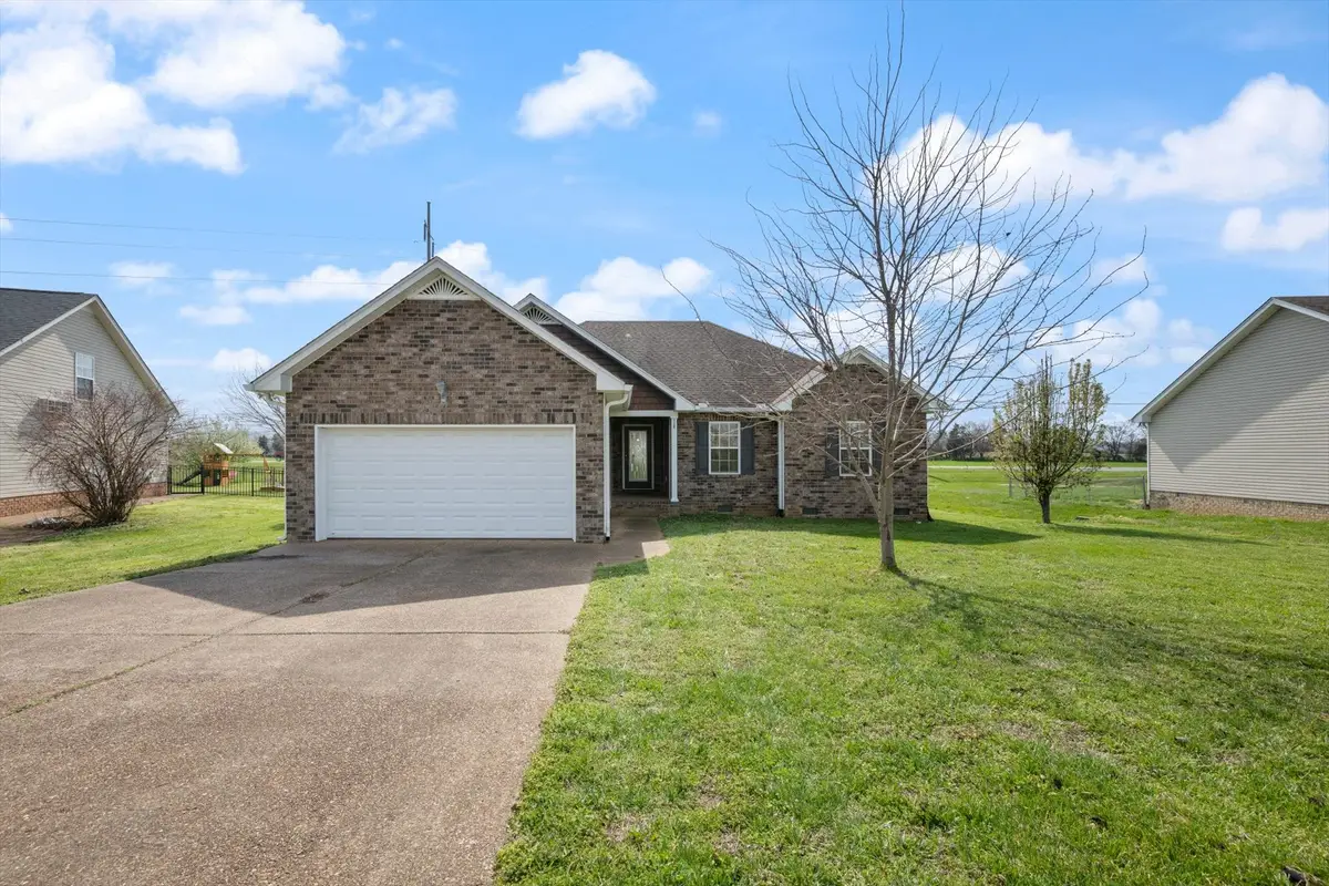 112 Beaver Creek Dr, Portland, TN 37148 - #1