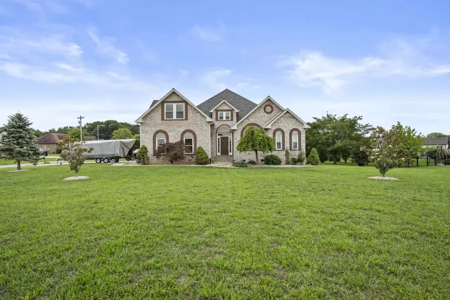 2114 London Ln, Greenbrier, TN 37073 - #3