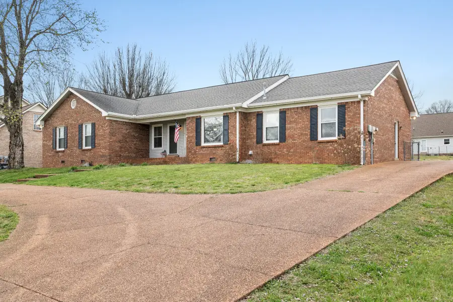 534 Brentwood Cir, Clarksville, TN 37042 - #2