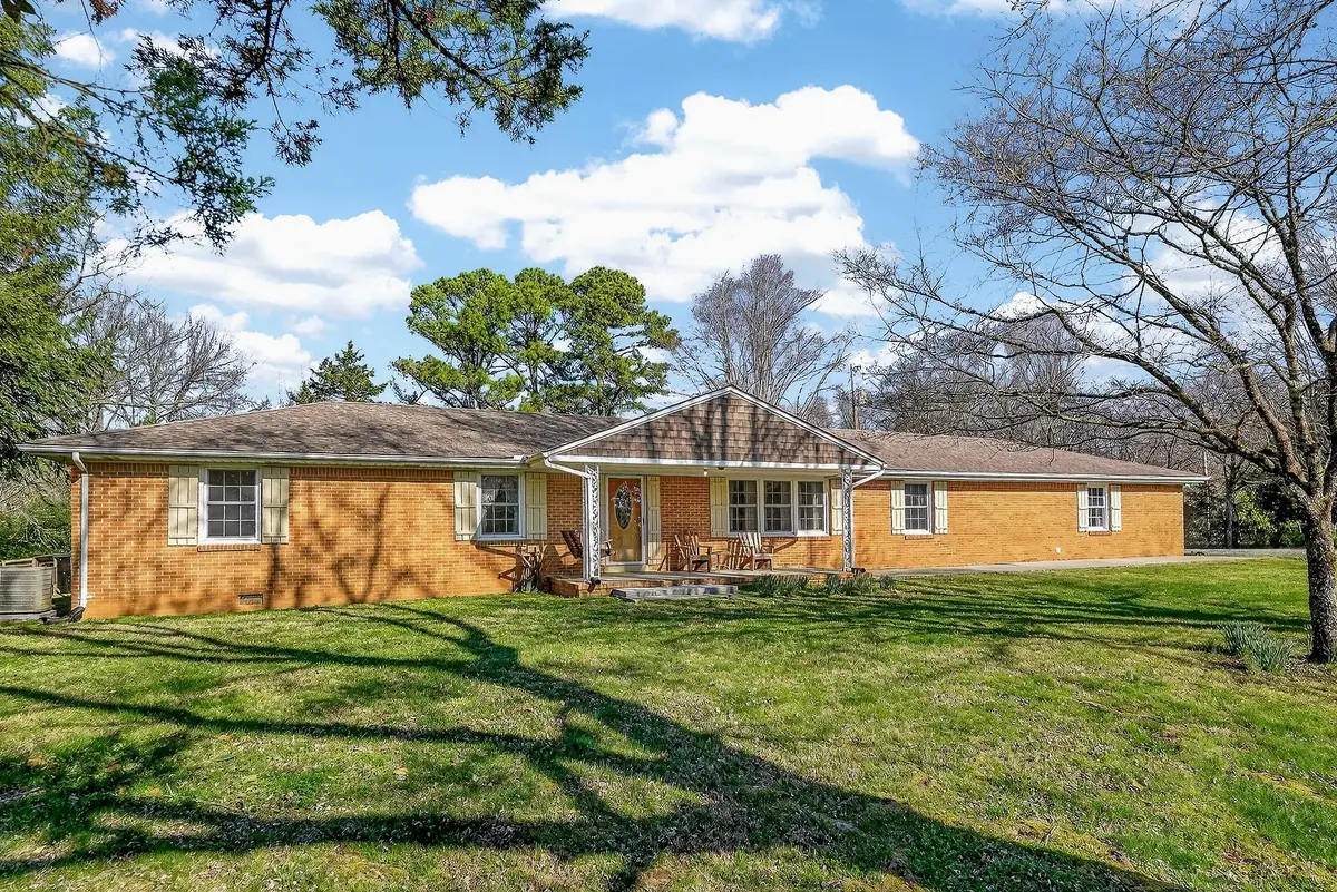 6817 Dale Ridge Rd, Lancaster, TN 38569 - #1