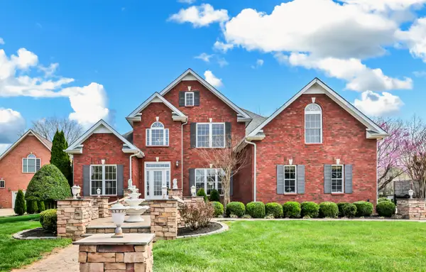 3266 Quincy Ln, Clarksville, TN 37043