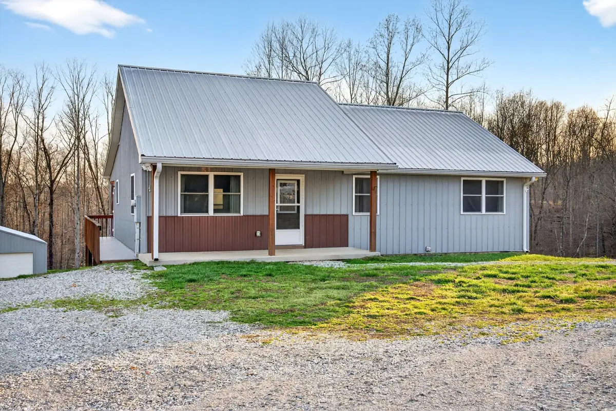 164 Brooks Ln, Erin, TN 37061 - #1