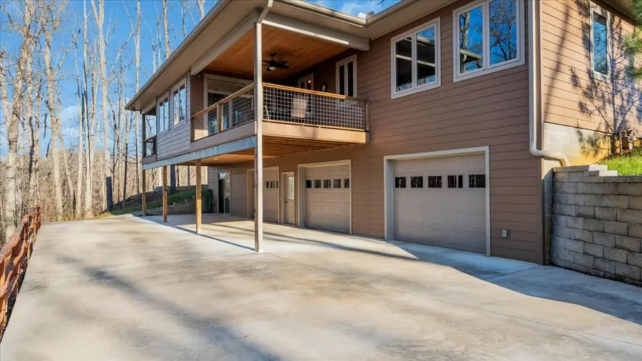 414 Watercolor Dr, Sparta, TN 38583 - #3