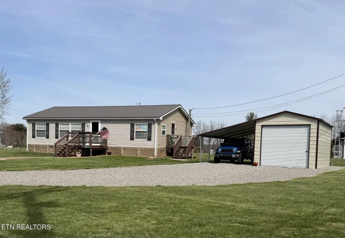 6998 Plateau Rd, Crossville, TN 38571 - #1