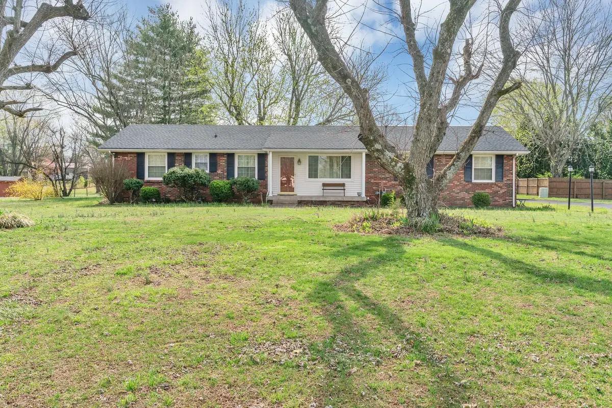 1001 Highland Dr, Greenbrier, TN 37073 - #1