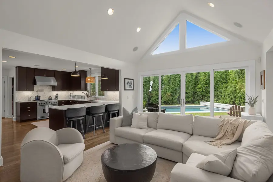 124 W Tyne Dr, Nashville, TN 37205 - #3