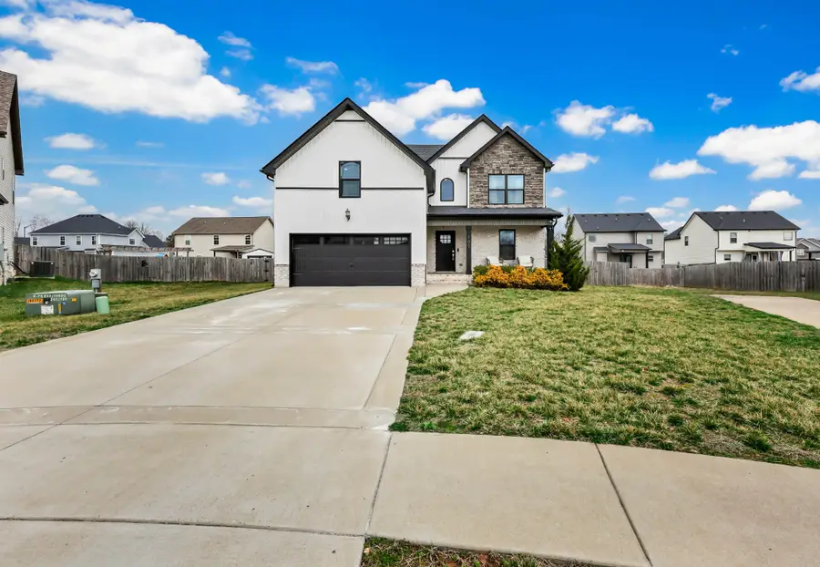 105 Wilburn Ct, Clarksville, TN 37043 - #2