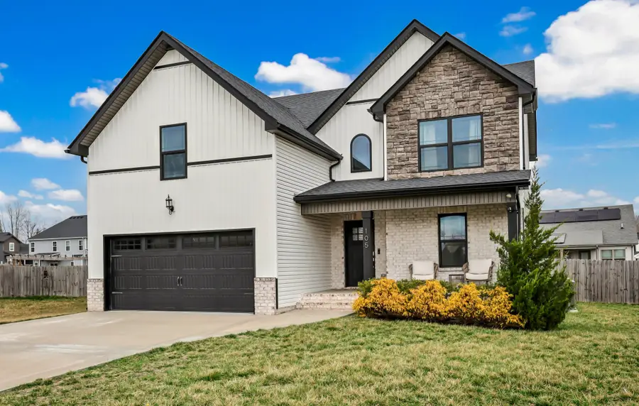 105 Wilburn Ct, Clarksville, TN 37043 - #3